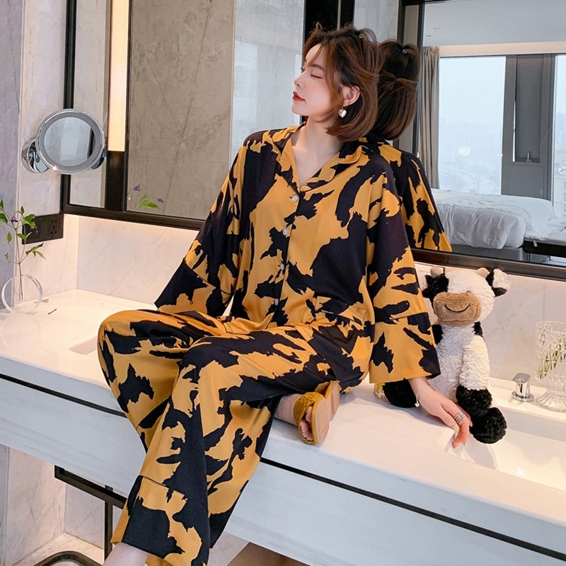 2021 New pyjamas loungewear Sleepwear silk Women’s home clothes two piece sets nighty for ladies Long Sleeve Sleeping Shirt 2021 New pyjamas loungewear Sleepwear silk Women's home clothes two piece sets nighty for ladies Long Sleeve Sleeping Shirt