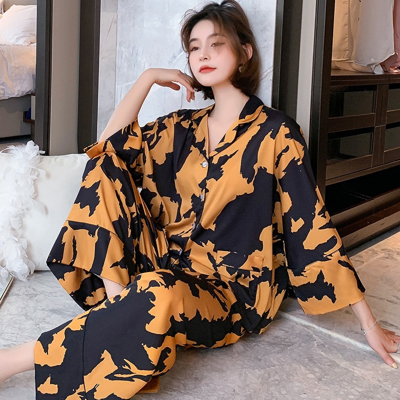 2021 New pyjamas loungewear Sleepwear silk Women’s home clothes two piece sets nighty for ladies Long Sleeve Sleeping Shirt 2021 New pyjamas loungewear Sleepwear silk Women's home clothes two piece sets nighty for ladies Long Sleeve Sleeping Shirt