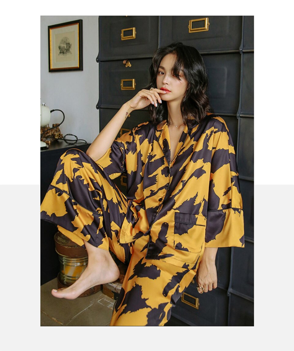 2021 New pyjamas loungewear Sleepwear silk Women's home clothes two piece sets nighty for ladies Long Sleeve Sleeping Shirt 2021 New pyjamas loungewear Sleepwear silk Women's home clothes two piece sets nighty for ladies Long Sleeve Sleeping Shirt