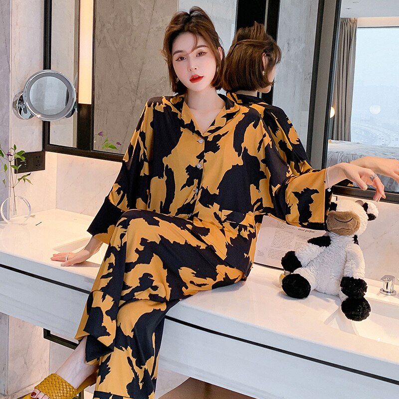 2021 New pyjamas loungewear Sleepwear silk Women’s home clothes two piece sets nighty for ladies Long Sleeve Sleeping Shirt 2021 New pyjamas loungewear Sleepwear silk Women's home clothes two piece sets nighty for ladies Long Sleeve Sleeping Shirt