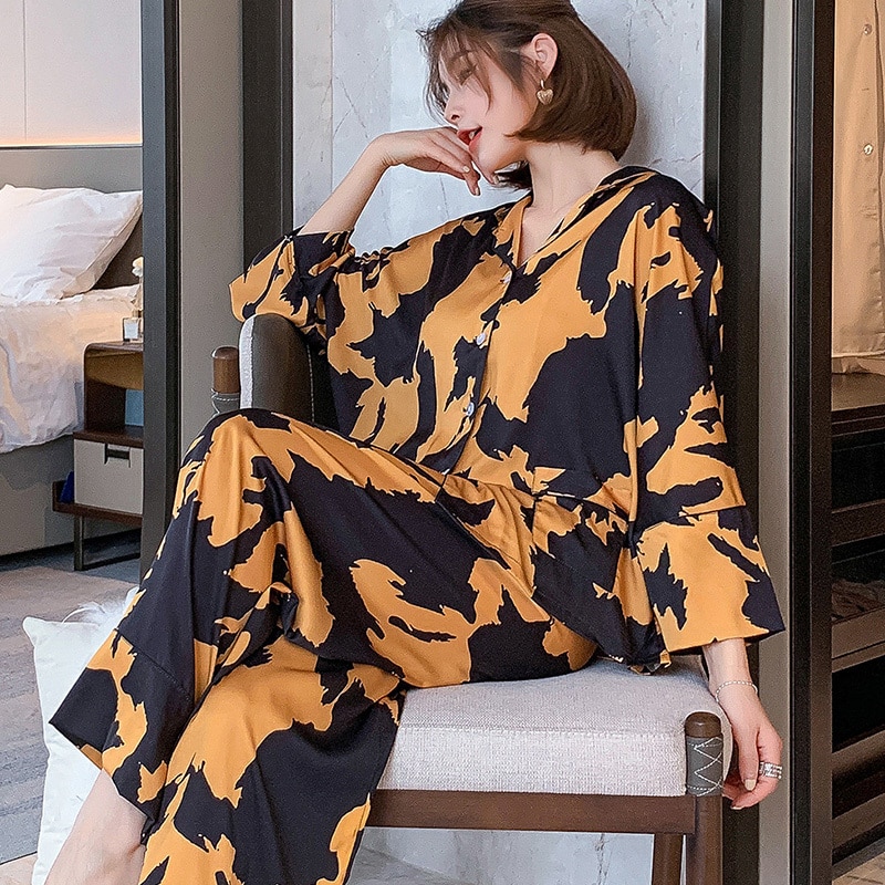 2021 New pyjamas loungewear Sleepwear silk Women’s home clothes two piece sets nighty for ladies Long Sleeve Sleeping Shirt 2021 New pyjamas loungewear Sleepwear silk Women's home clothes two piece sets nighty for ladies Long Sleeve Sleeping Shirt